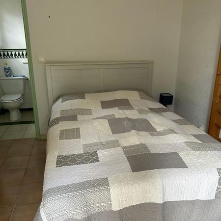 Chambre Dans Dependance Avec Sdb Octon 외부 사진